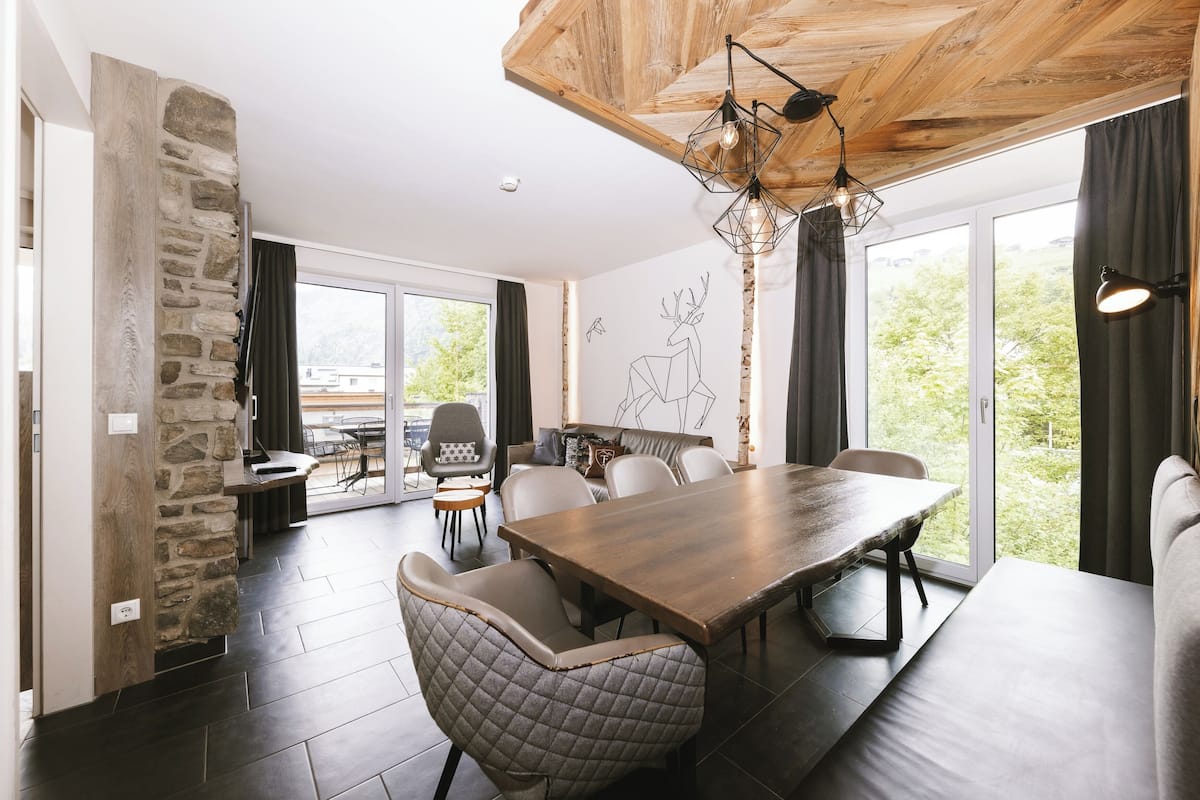 Suite, 2 Bedrooms | 1 bedroom, premium bedding, in-room safe, desk