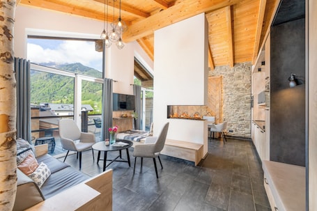 Deluxe Penthouse, 3 Bedrooms, Sauna | Premium bedding, in-room safe, desk, soundproofing. 24 by AvenidA - Mountain Hotel
