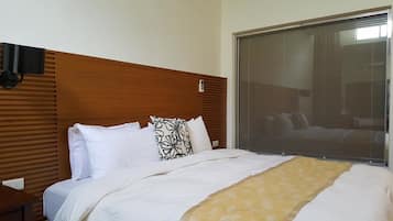 Deluxe-Doppelzimmer | Schreibtisch, Verdunkelungsvorhänge, kostenloses WLAN