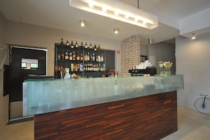 Bar (on property) - Vertigo Narie (Morag)