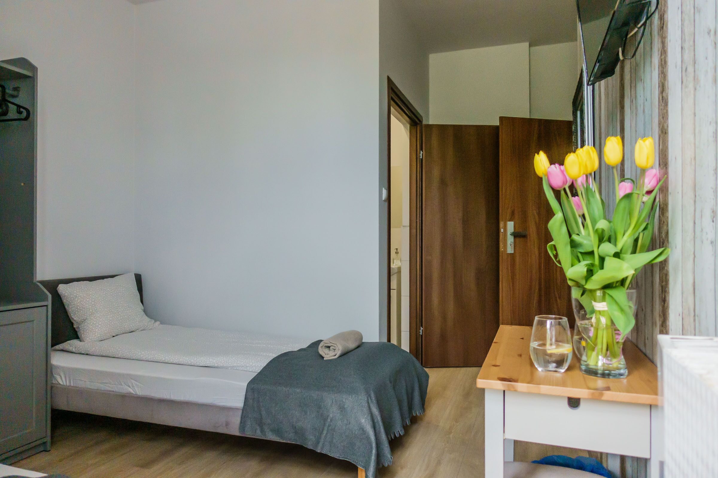 Photo - Trip & Hostel