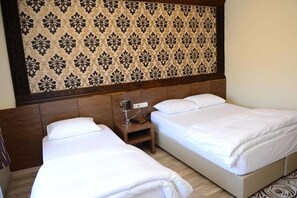 Familierom | Skrivebord, strykejern/-brett og wi-fi (inkludert)