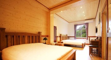 Standard Suite, Multiple Beds | Premium bedding, laptop workspace, soundproofing, free WiFi