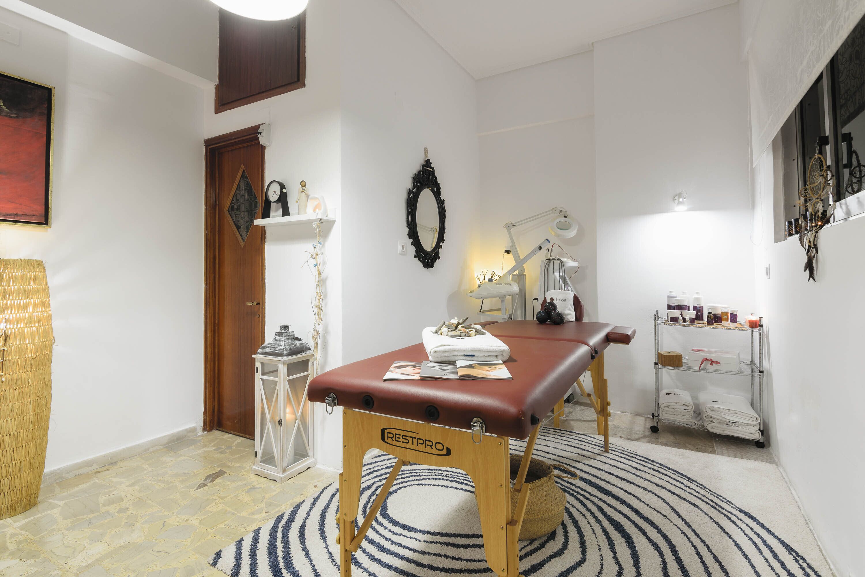 body treatments, aromatherapy, facials, massages