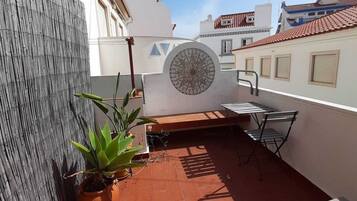 Double room S w/shared wc and balcony | Terrasse/Patio