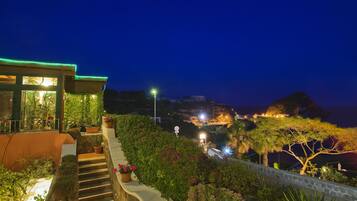 Vue depuis lâhĂ©bergement