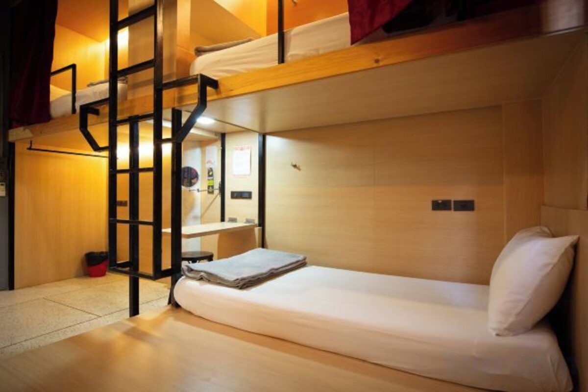 Bed In 6 Beds Female Dormitory Non Smoking