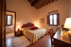 Family Apartment, 2 Bedrooms | Desk, cots/infant beds, free WiFi, bed sheets - Agriturismo Natura e Salute (San Gimignano)
