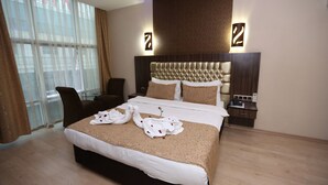Junior Suite | Premium bedding, desk, WiFi (free) - Luks Hotel (Mersin)