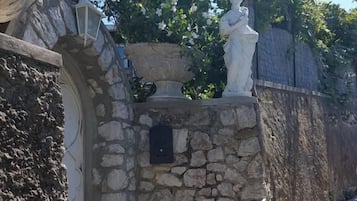 Lối vào nơi lưu trú