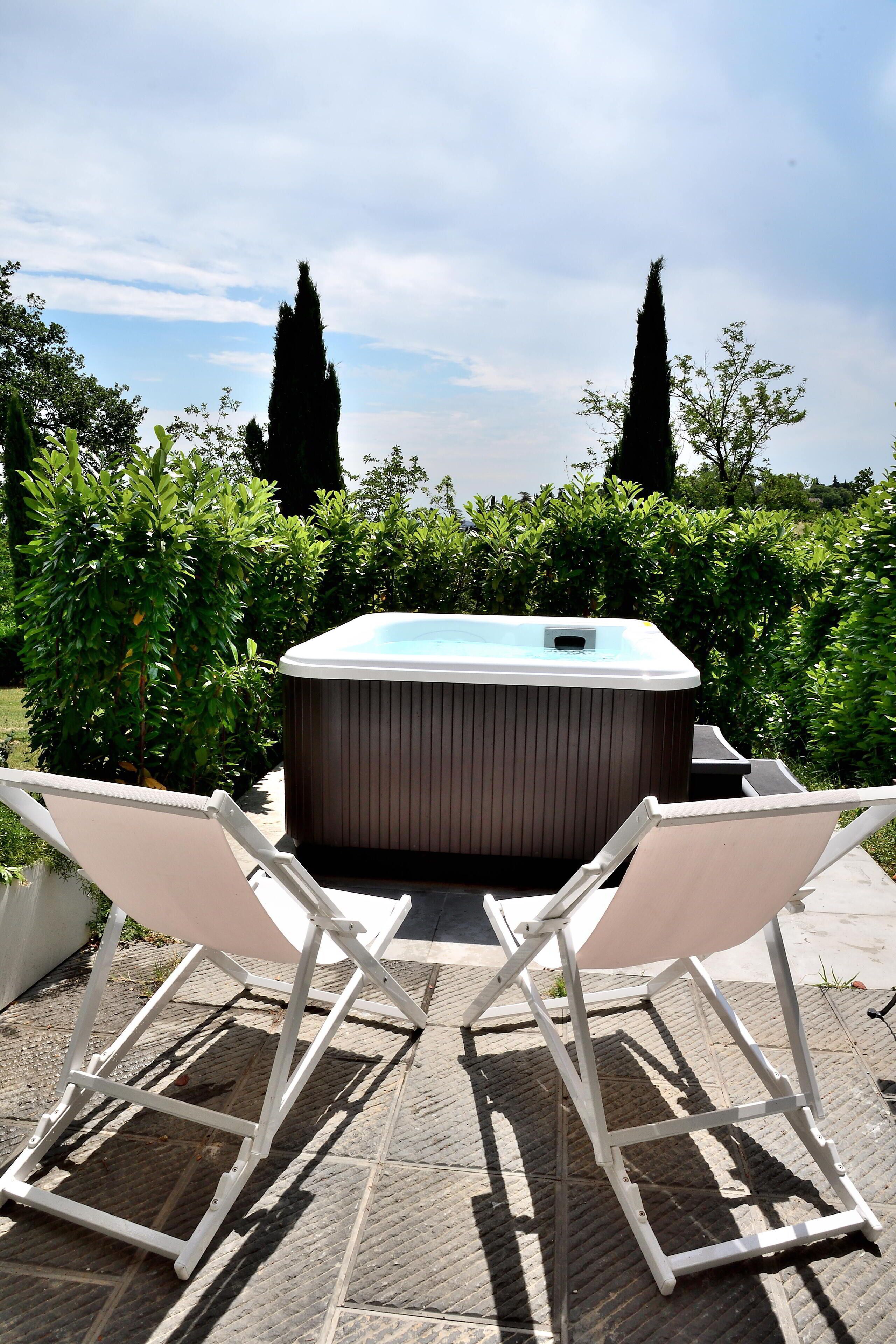 Quarto exclusivo | Frigobar, cofres nos quartos, escrivaninha, quartos à prova de som