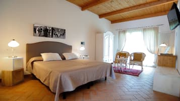 Minibar, in-room safe, desk, soundproofing