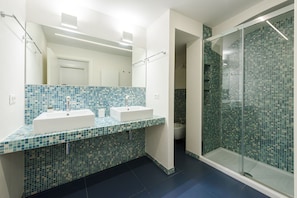 Apartment, 2 Bedrooms, Balcony (Gemma Luxury) | Bathroom - 1200 Torre Donati Apartments by Mmega (Florence)