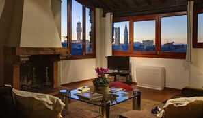 อพาร์ทเมนท์, 2 ห้องนอน (Torre Donati) | บริเวณนั่งเล่น | ทีวีจอแบน