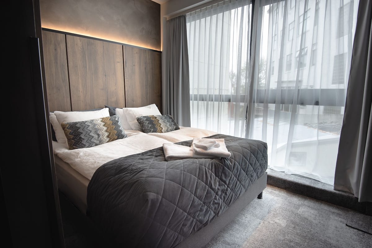 Premium bedding, pillowtop beds, blackout drapes, free WiFi