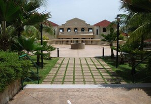 Exterior - Eden Seaview Condominium II (George Town)