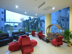 Lobby sitting area - Siam Golden Place Suvarnabhumi (Bangkok)