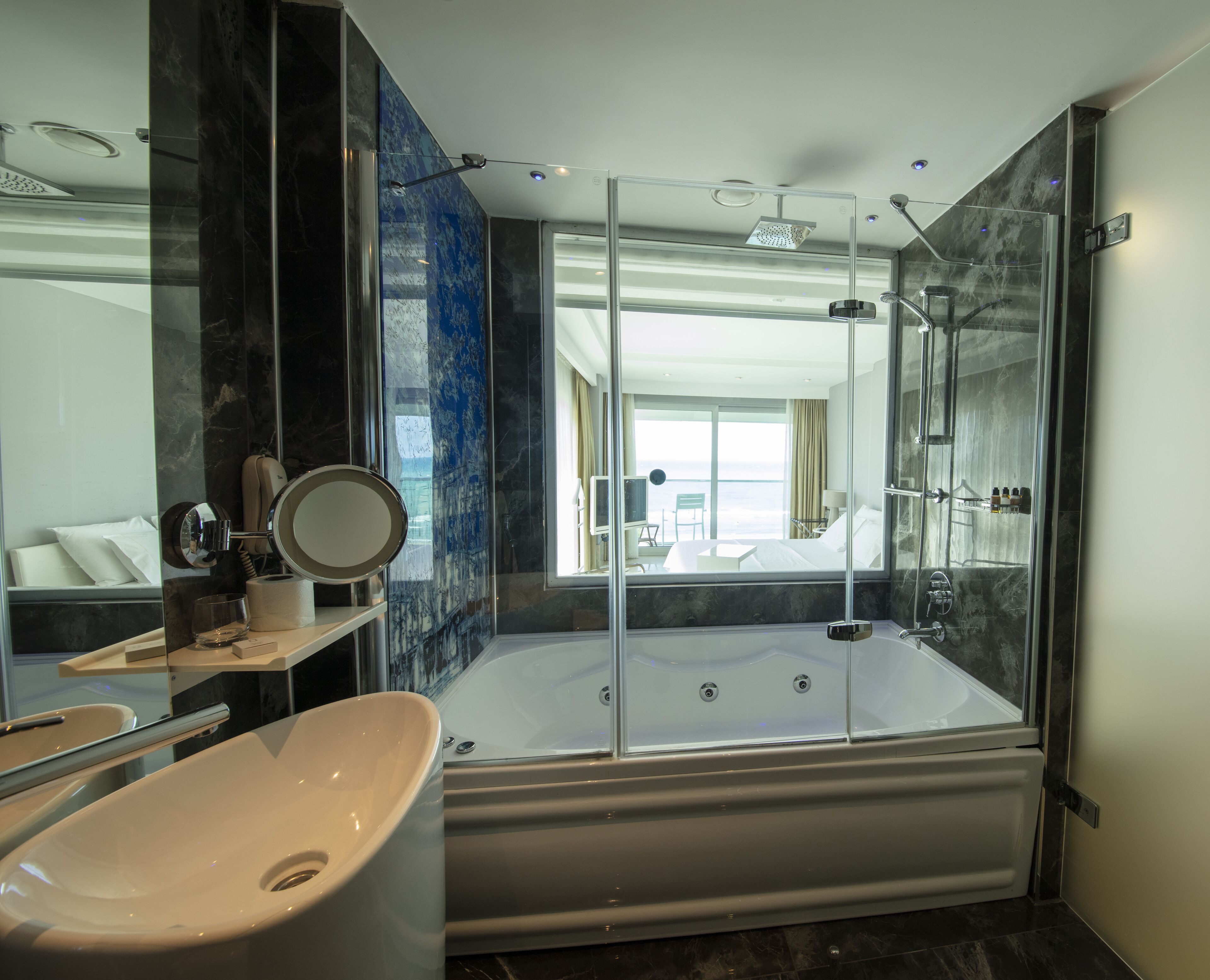 deluxe double room, sea view | jetted bathtub