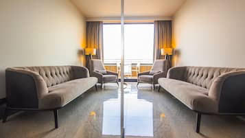 Luxury Room, 1 Bedroom | Minibar, in-room safe, desk, free WiFi