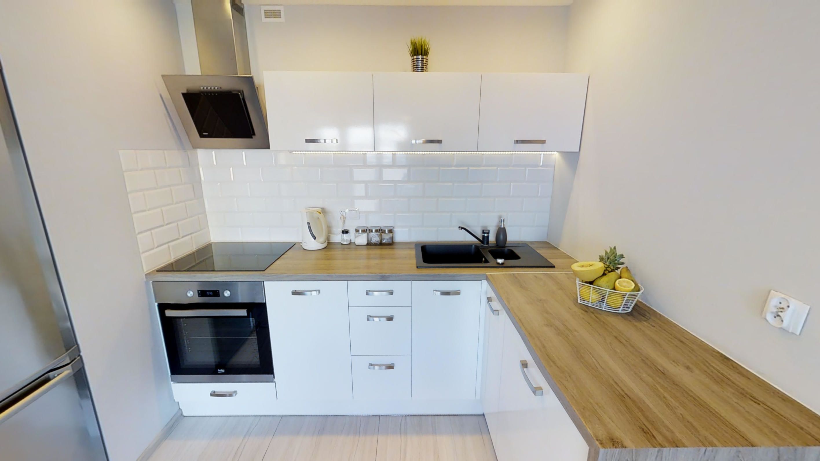 Apartment, Balcony (Suraska 6) | Private kitchenette | Fridge, microwave, electric kettle, cookware/dishes/utensils
