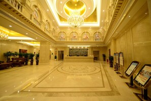 Lobby - Vienna International Hotel - Shenzhen Convention Center Maritime Garden Store (Shenzhen)