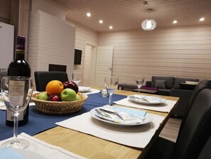 Comfort Apartment | Dining room