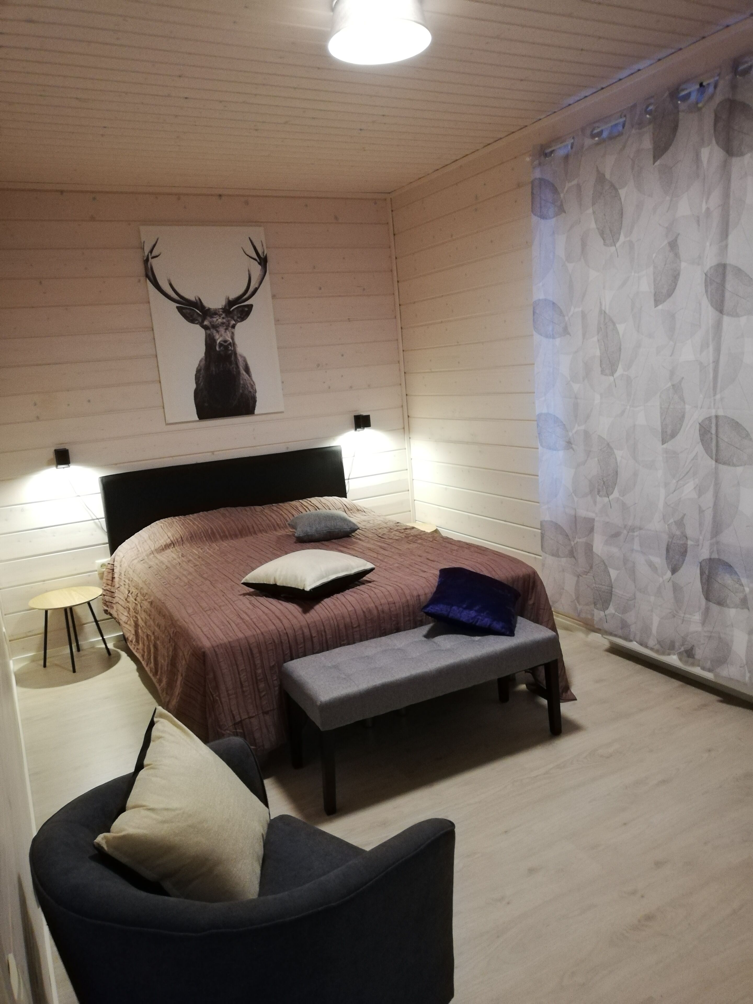 Comfort-huoneisto | 1 makuuhuone, ylelliset vuodevaatteet, yksilöllisesti sisustettu