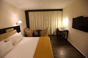Deluxe Room - Hotel La Castle (Chennai)