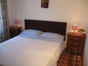 Free WiFi, bed sheets - Prisca (Ravenna)