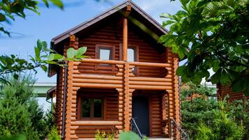 Cottage | Soundproofing, iron/ironing board, free WiFi