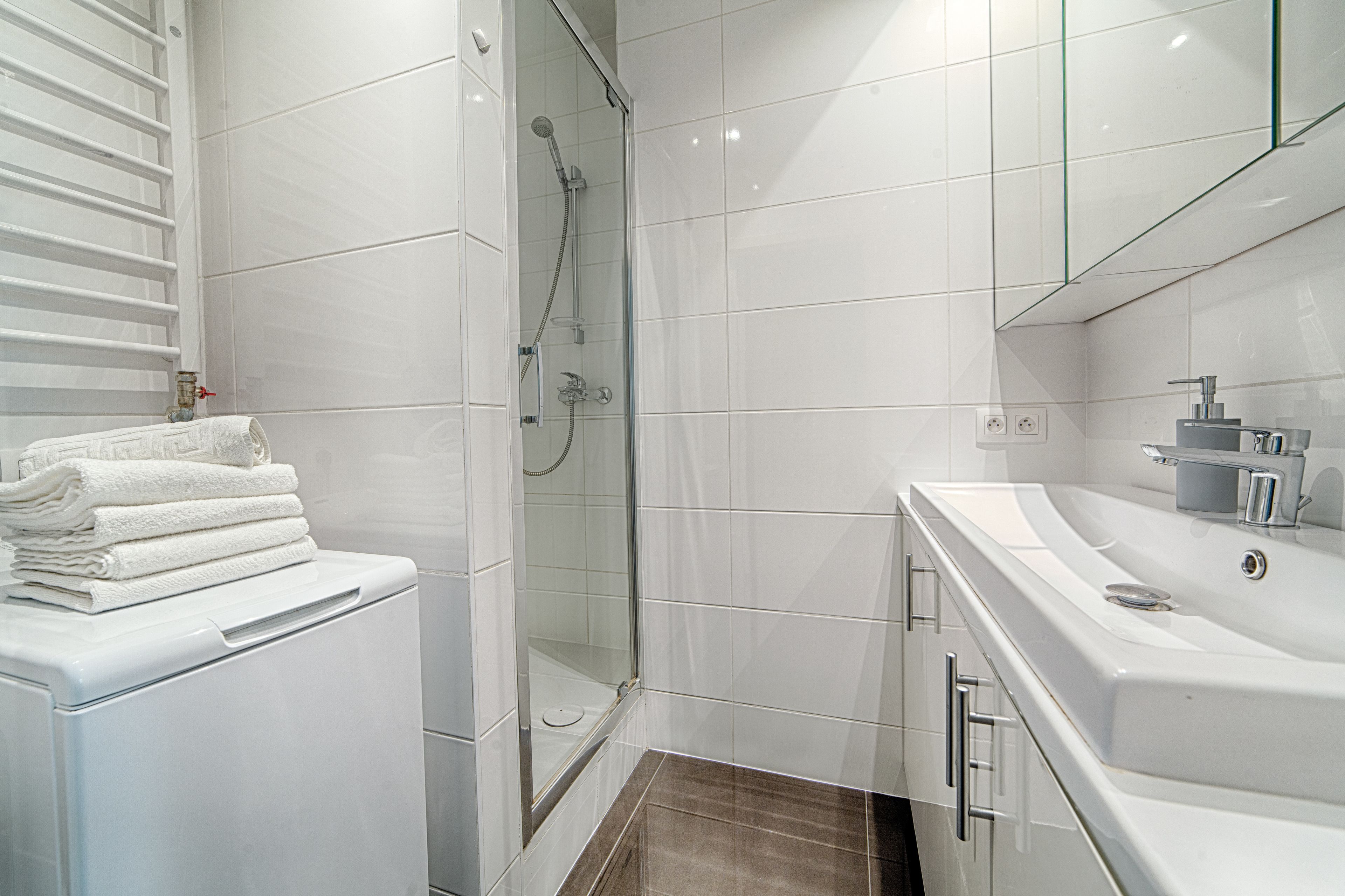 Bathroom shower