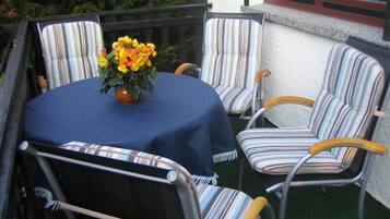 House, 2 Bedrooms | Teres/patio
