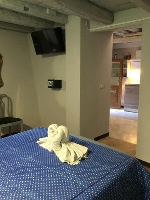 Minibar, tabla de planchar con plancha, cunas gratuitas y wifi gratis