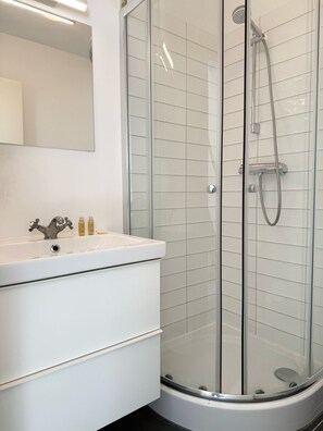 Familienzimmer | Badezimmer