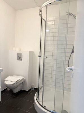 Family Studio | Desk, blackout curtains, free WiFi, bed sheets - Hotel M18 (Copenhagen)