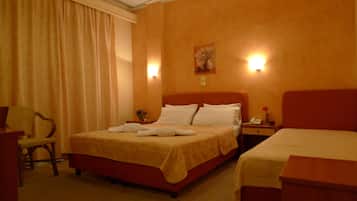 Triple Room, Balcony, Partial Sea View