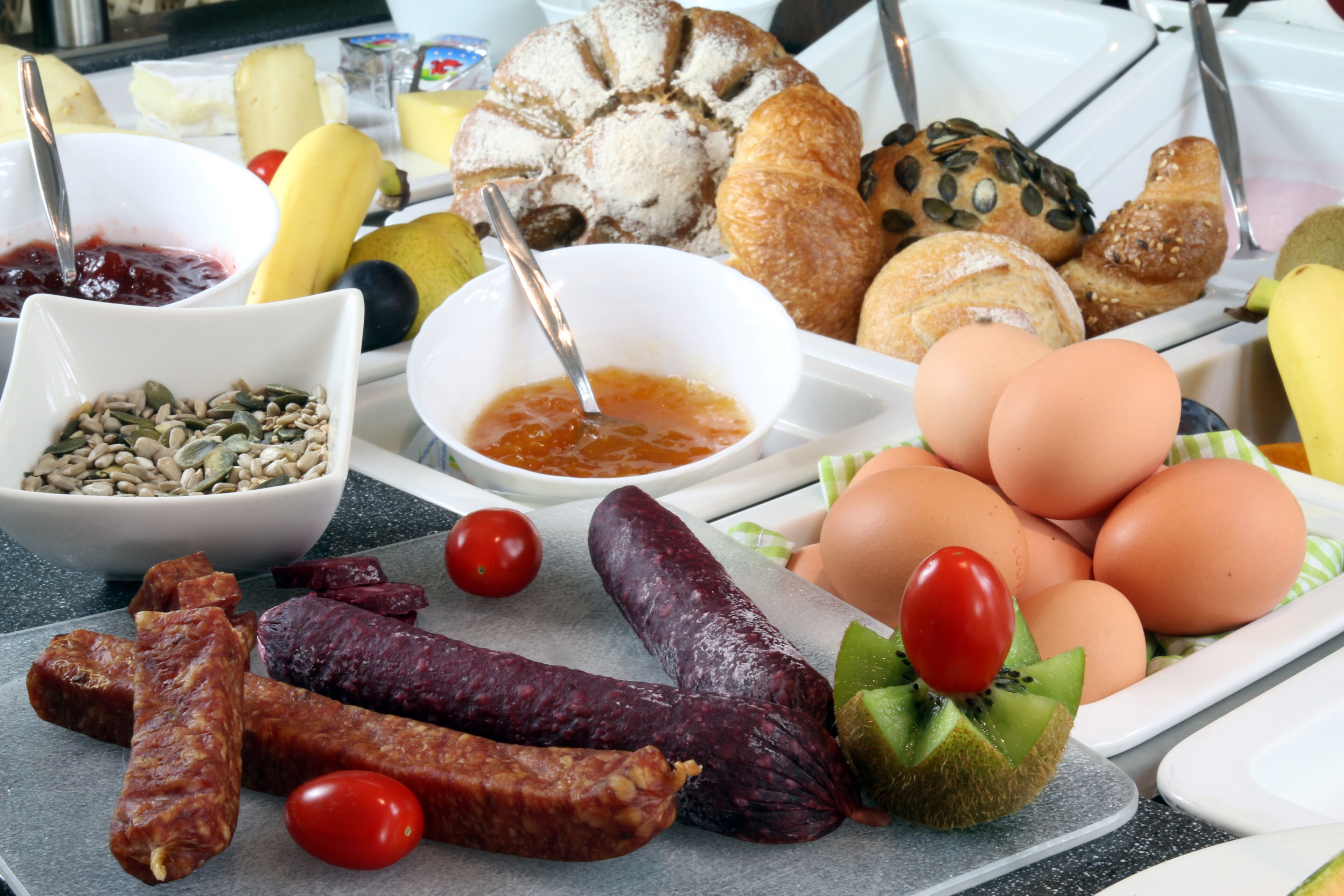 Colazione a buffet, servita tutte le mattine (20 CHF a persona) 