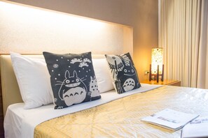 Chambre Standard double, balcon | Couette en duvet, décor unique, ameublement unique, bureau