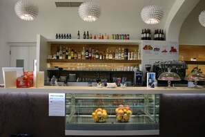 酒吧（店内）