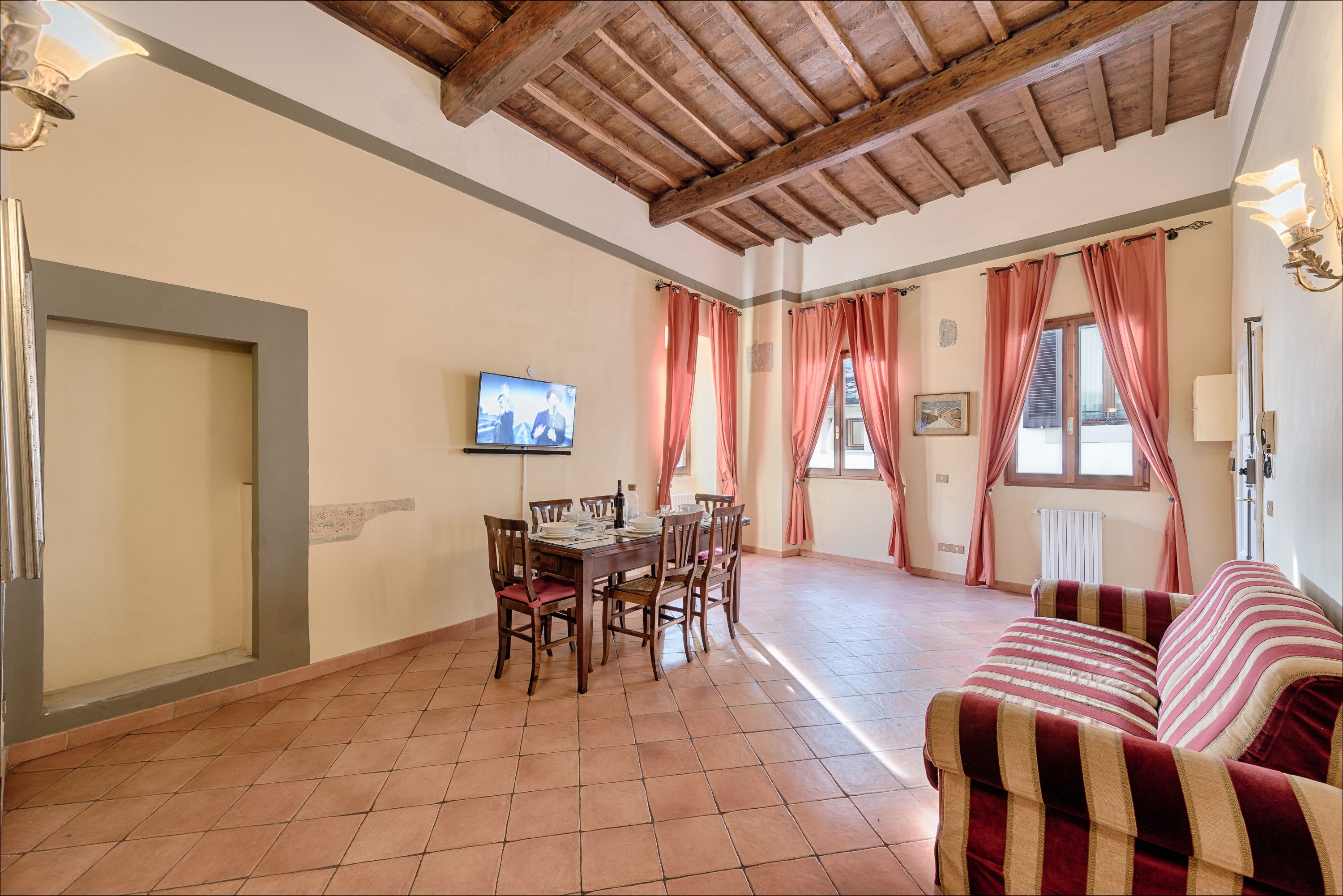 Deluxe Apartment, 2 Bedrooms | Living room | TV