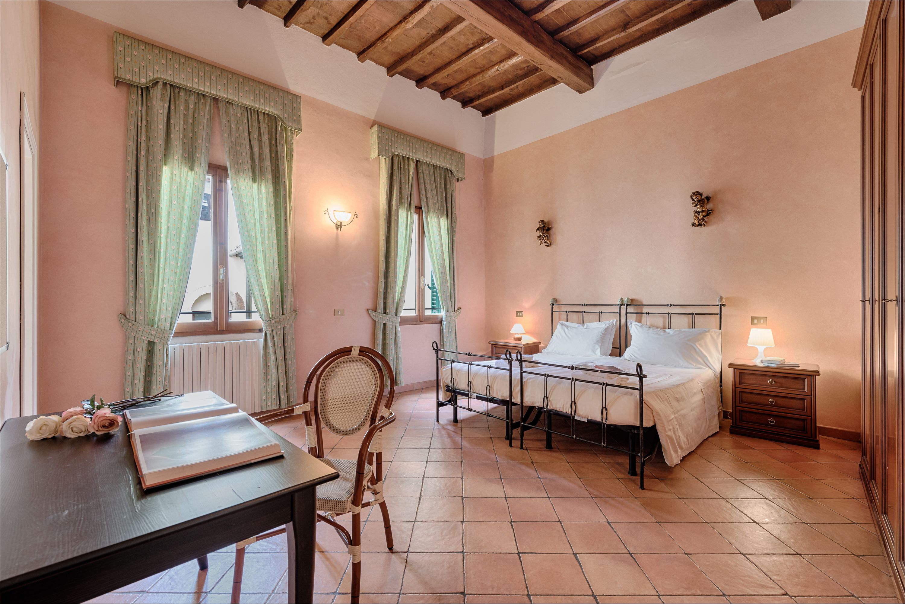 Deluxe Apartment, 2 Bedrooms | 2 bedrooms, desk, free WiFi, bed sheets