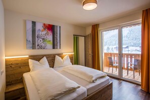 5 quartos, roupas de cama antialérgicas, cortinas blackout