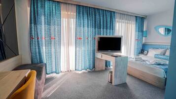Minibar, in-room safe, desk, soundproofing