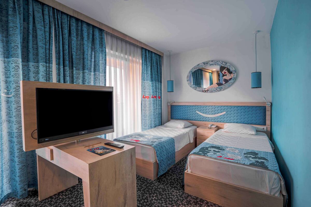 Minibar, in-room safe, desk, soundproofing