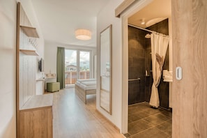 Standard Double Room, 2 Single Beds, Accessible, Balcony