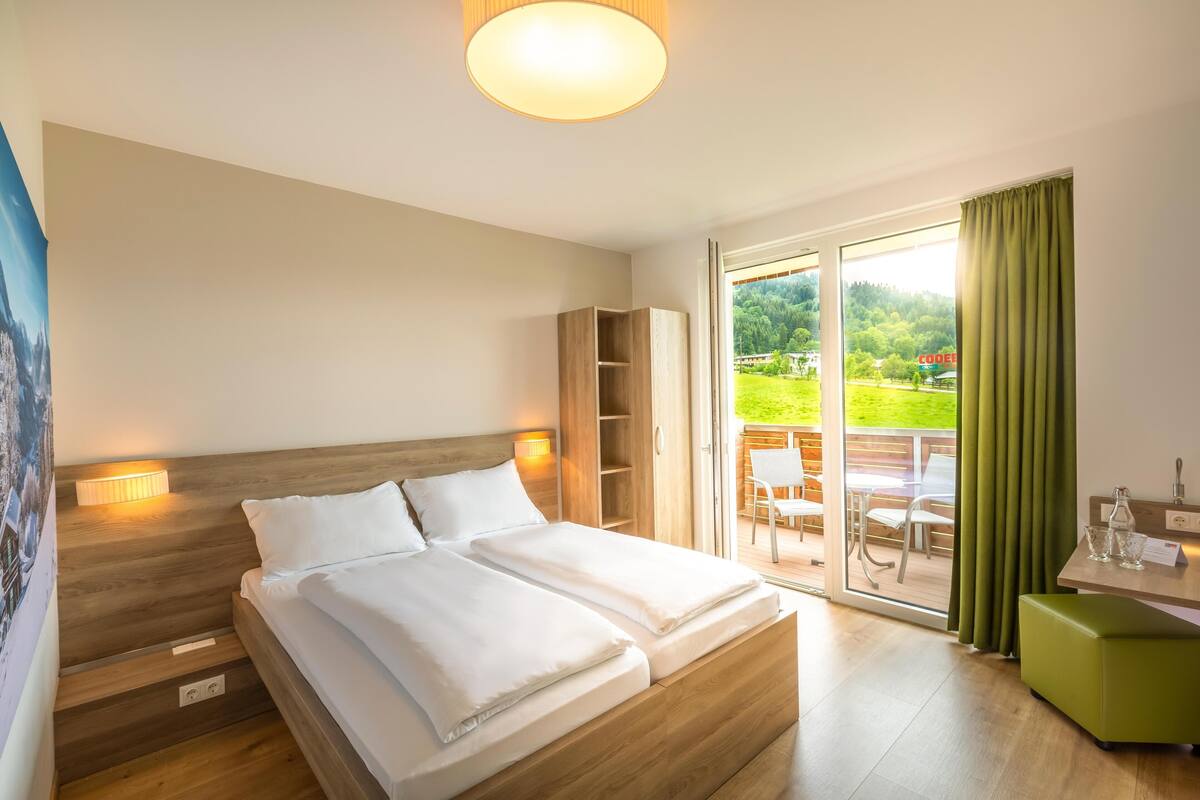 Phòng đôi Tiêu chuẩn, 2 giường đơn, phù hợp cho người khuyết tật, ban công | Bộ đồ giường kháng dị ứng, màn/rèm cản sáng, phòng cách âm