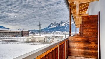 Standard-Doppelzimmer, 2 Einzelbetten, barrierefrei, Balkon | Allergikerbettwaren, VerdunkelungsvorhÀnge, schallisolierte Zimmer