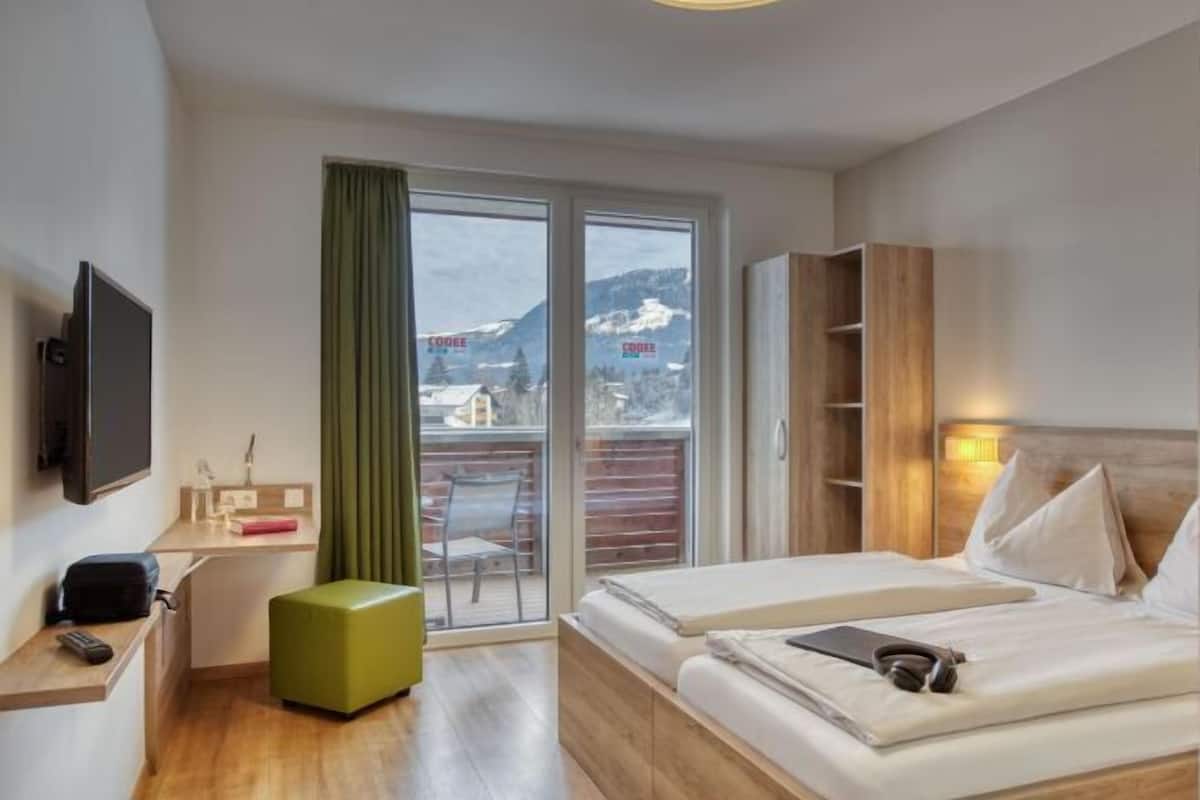 Ropa de cama hipoalergénica, cortinas blackout y insonorización