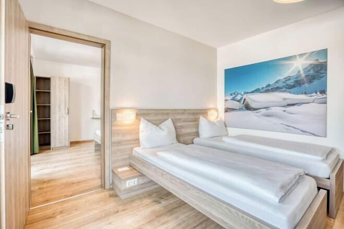 Ropa de cama hipoalergénica, cortinas blackout y insonorización