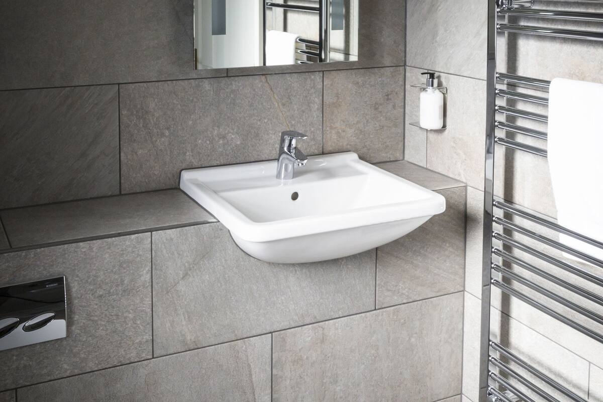 townhouse executive double or twin | bathroom sink